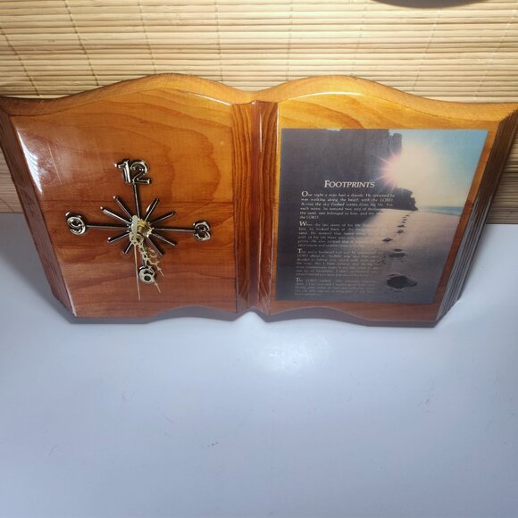 Vintage Religious Footprints in the Sand Wooden Clock Lacquered Table or Wall - Picture 4 of 8